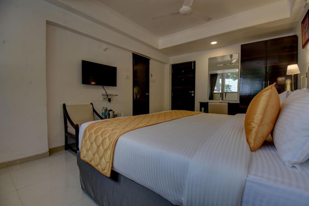Elite Hotel Lonavala Extérieur photo